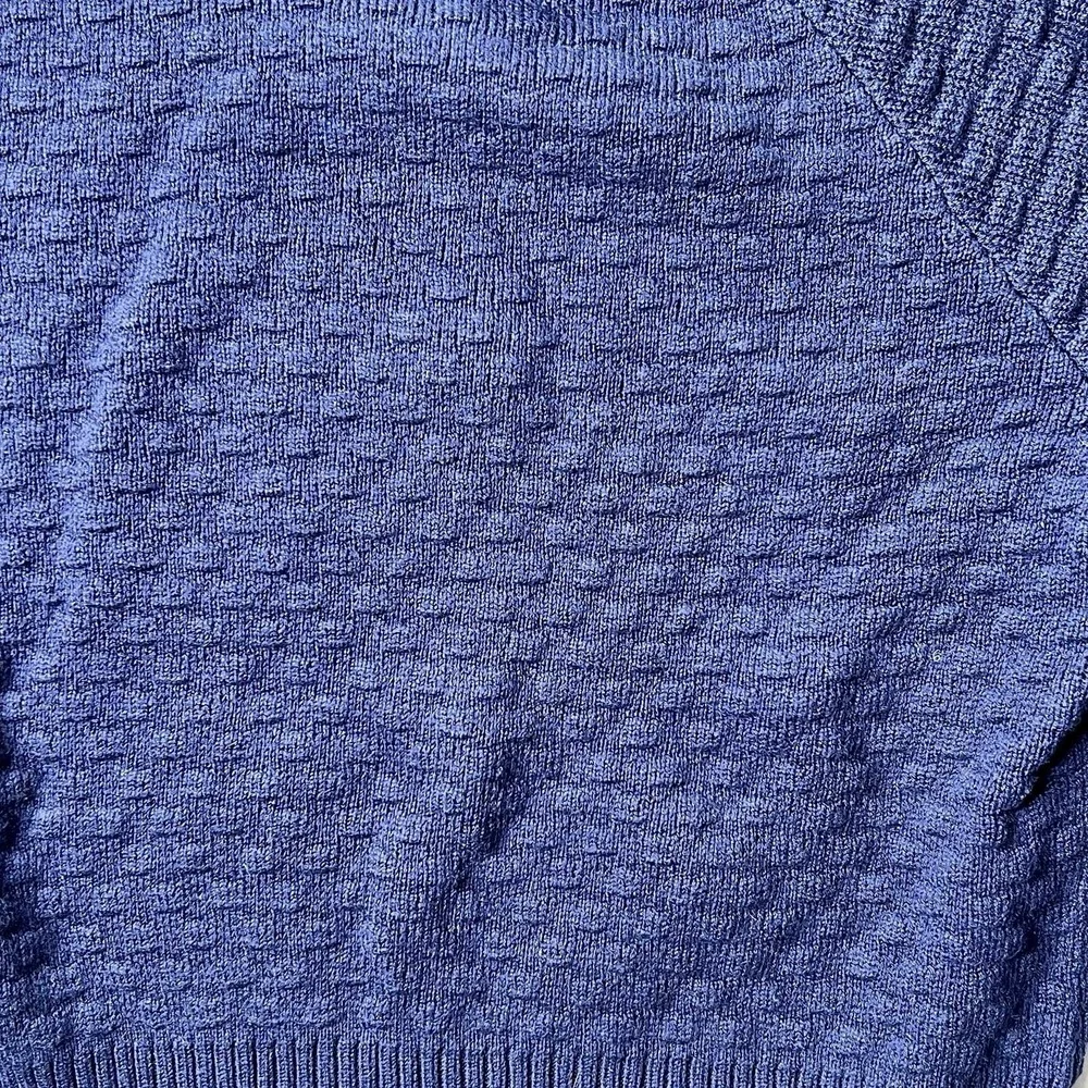 Lululemon Men's Textured Knit Raglan Crew‎ Sweater Navy Classic Minimalist